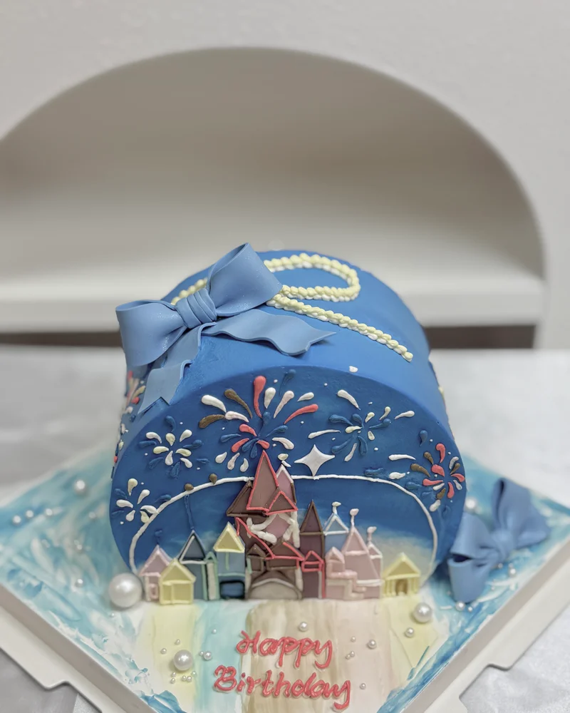 6寸蓝色手绘房子蛋糕