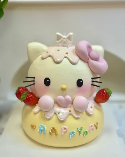 1个kitty双层蛋糕