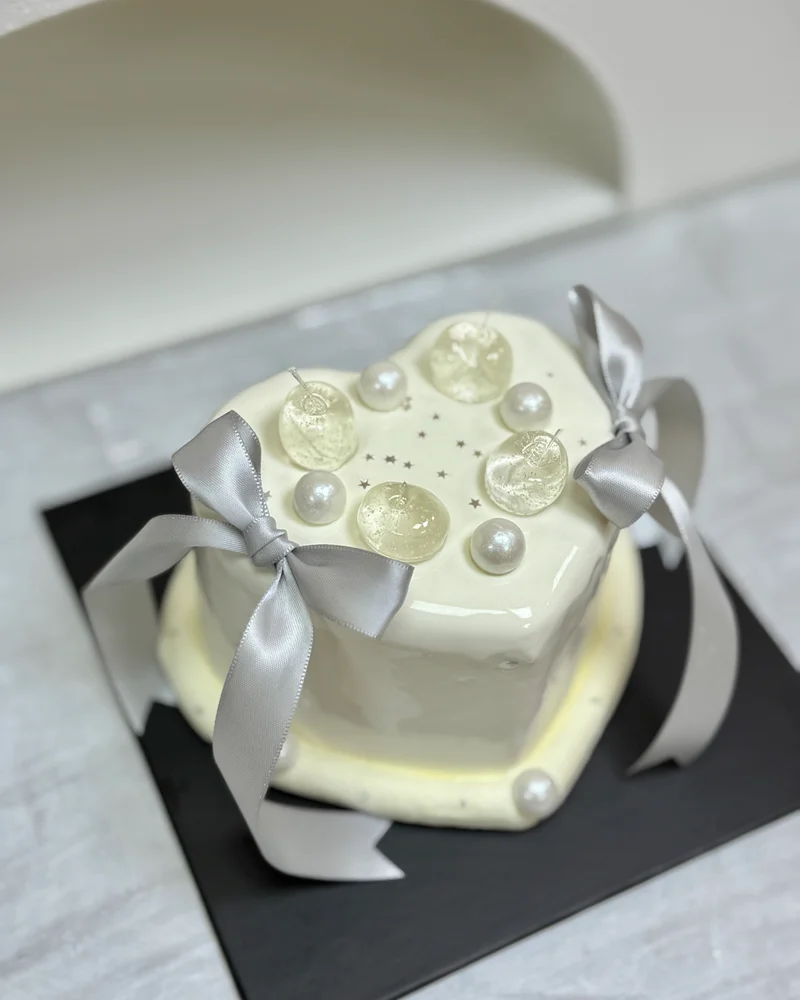 4寸白色淋面樱桃蛋糕 · 其二